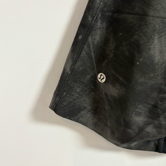 Lululemon T.H.E Short - Picture 5 of 5